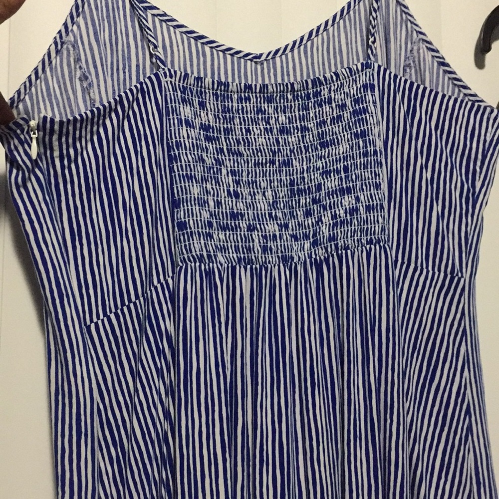 Dress - Picture 5 of 5